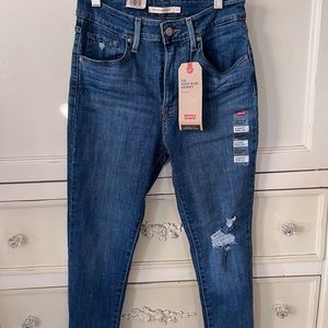 NWT Levi’s 721 high rise skinny